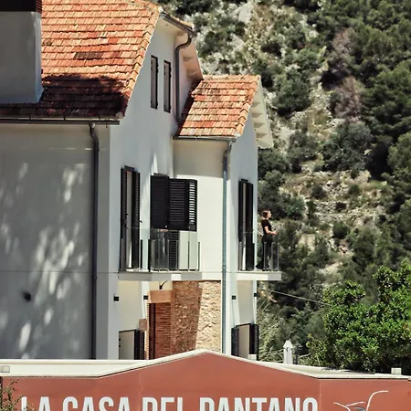La Casa Del Pantano * Campell
