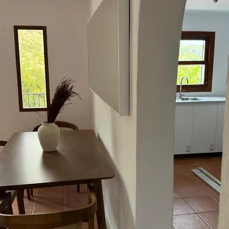Young Denia Bed and Breakfast Campell