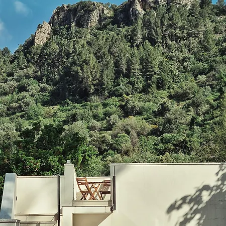 Bed & Breakfast Young Denia 4*