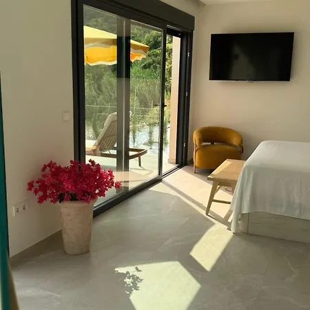 La Casa Del Pantano Oda ve Kahvaltı 4*