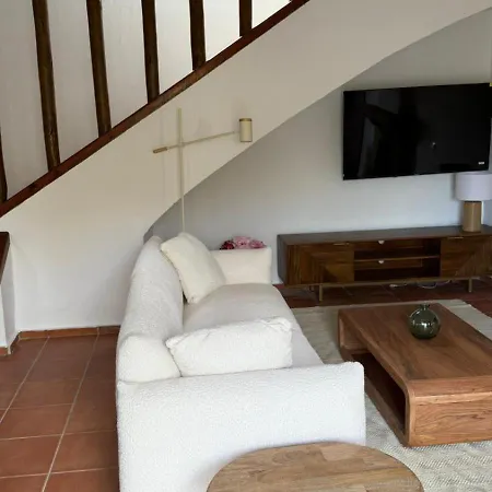 Young Denia Bed & Breakfast Campell