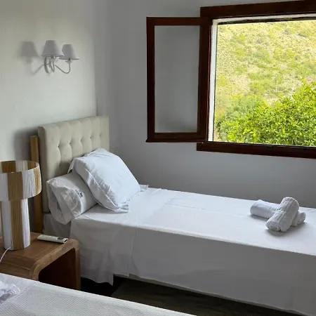 Young Denia Bed & Breakfast Campell